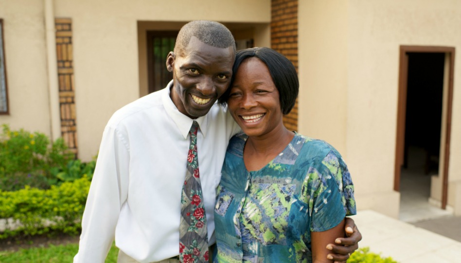 Main dans la main : comment votre mariage peut survivre au service dans l’Église